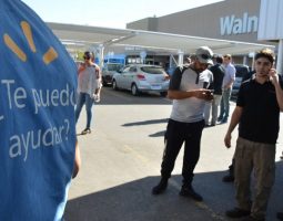 Walmart: Sigue el estado de alerta por la amenaza de despidos