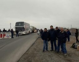 Corte en la Ruta 22: Les llegó una orden de desalojo a los trabajadores de la PIAP