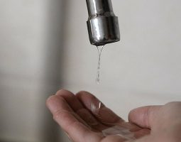 Centro y Este de la ciudad de Neuquén sin agua hasta las 16