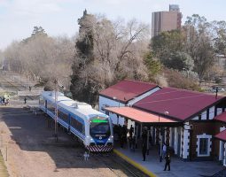 Tren del Valle: la construcción de las paradas intermedias dependerá de los gobiernos locales