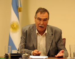 Coparticipación: Bertoldi dijo que el municipio de Centenario es “inviable”