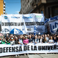 Gremios universitarios se reúnen con el gobierno