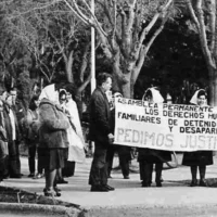 A 45 años del primer “plantón” contra la dictadura convocan a recrear la concentración