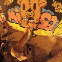 “Miss Ojos”: la marca urbana que transformó las calles neuquinas y la mirada de la región